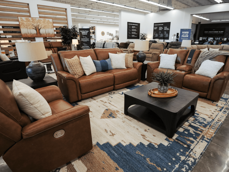 RVF_Ashley_86_Living_1200 X 900_111025 (1)